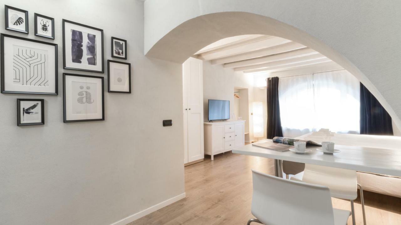 Italianway - Rosales 1 Flat Apartment Милано Екстериор снимка